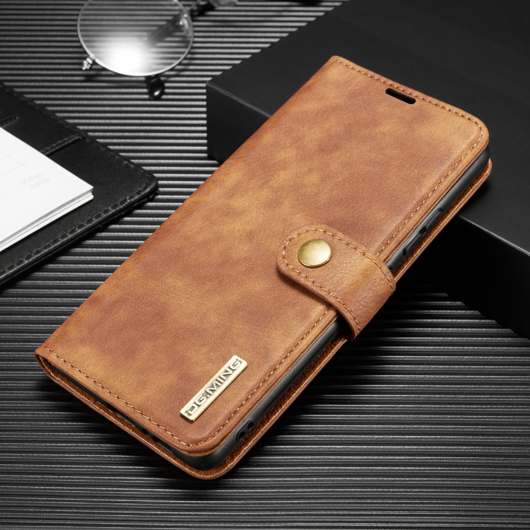 For Galaxy A31 DG.MING Crazy Horse Texture Flip Detachable Magnetic Leather Case with Holder & Card Slots & Wallet(Brown)
For Galaxy A31 DG.MING Crazy Horse Texture Flip Detachable Magnetic Leather Case with Holder & Card Slots & Wallet(Brown)