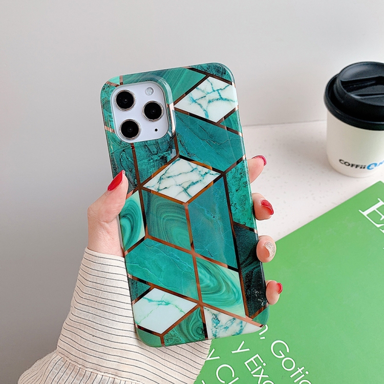 For iPhone 12 / 12 Pro Plating Splicing Pattern Soft TPU Protective Case(Dark Green Lattice)
For iPhone 12 / 12 Pro Plating Splicing Pattern Soft TPU Protective Case(Dark Green Lattice)