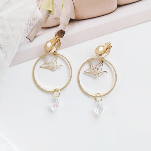 Creative Geometric Round Thousand Paper Crane Shape Crystal Earrings for Women(Clip Earring)
Creative Geometric Round Thousand Paper Crane Shape Crystal Earrings for Women(Clip Earring)