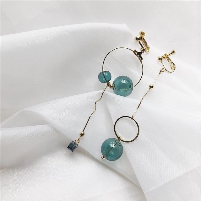 Asymmetrical Simple Vintage Geometric Dark Green Crystal Earrings for Women(Clip Earrings)
Asymmetrical Simple Vintage Geometric Dark Green Crystal Earrings for Women(Clip Earrings)