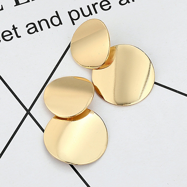 Fashion Metal Earrings For Women Gold And Silver Jewelry Simple Vintage Drop Dangle(Gold)
Fashion Metal Earrings For Women Gold And Silver Jewelry Simple Vintage Drop Dangle(Gold)