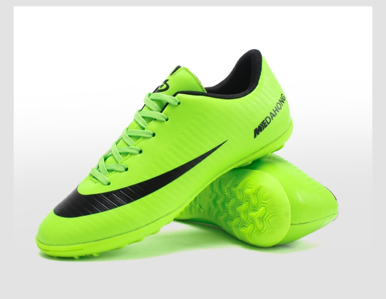Breathable Non-slip Soccer Shoes Indoor and Outdoor Training Football Shoes for Children & Adult, Shoe Size:41(Green)
Breathable Non-slip Soccer Shoes Indoor and Outdoor Training Football Shoes for Children & Adult, Shoe Size:41(Green)