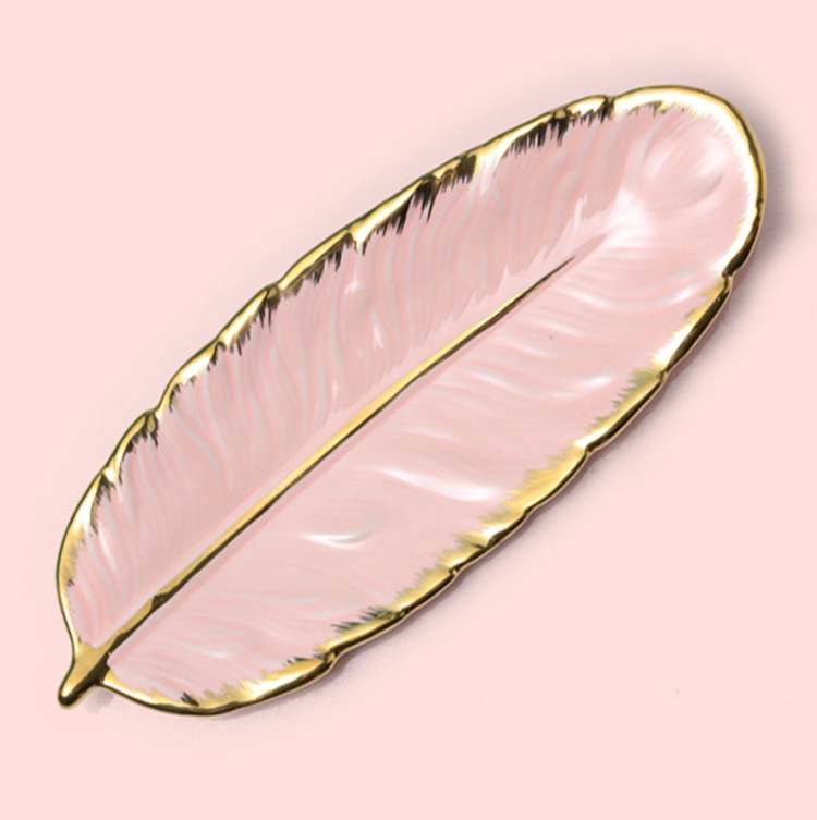 Phnom Penh Ceramic Dessert Plate Feather Plate Banana Leaf Fruit Dried Fruit Storage Tray, Size: Large (Bright Peach Pink)
Phnom Penh Ceramic Dessert Plate Feather Plate Banana Leaf Fruit Dried Fruit Storage Tray, Size: Large (Bright Peach Pink)