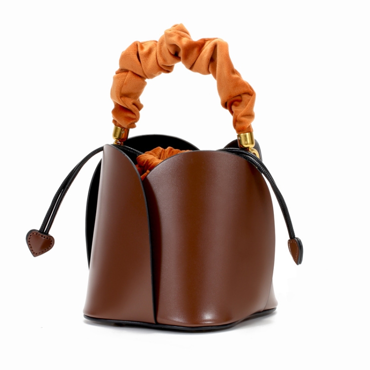 L2071 Mini Petal Portable Bucket Bag Messenger Shoulder Women Bag(Caramel Color) 
L2071 Mini Petal Portable Bucket Bag Messenger Shoulder Women Bag(Caramel Color)