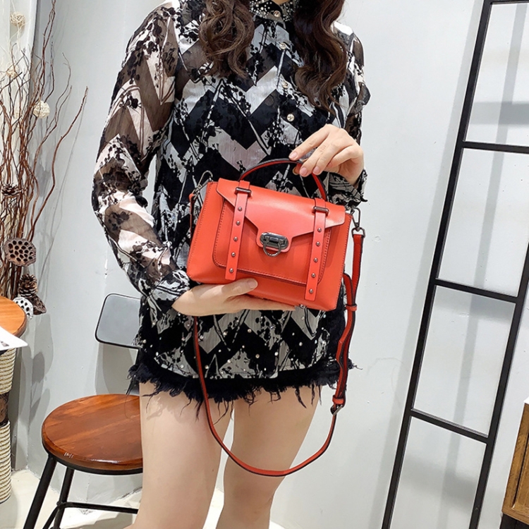 21P808 Portable Messenger Shoulder Bag Fashion All-Match Messenger Bag(Brick Red )
21P808 Portable Messenger Shoulder Bag Fashion All-Match Messenger Bag(Brick Red )