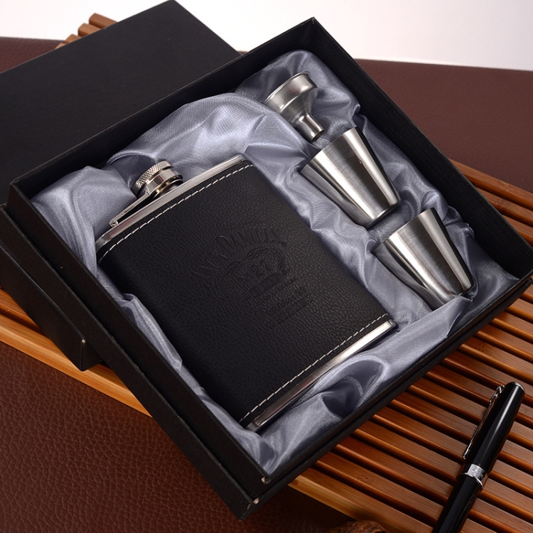 Portable Stainless Steel Hip Flask Set With Wine Glass Funnel, Style: 7OZ Black Leather Jack Gray
Portable Stainless Steel Hip Flask Set With Wine Glass Funnel, Style: 7OZ Black Leather Jack Gray