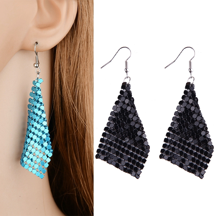 Personality Small Square Sequins Exaggerated Wild Metal Earrings For Women(Black)
Personality Small Square Sequins Exaggerated Wild Metal Earrings For Women(Black)