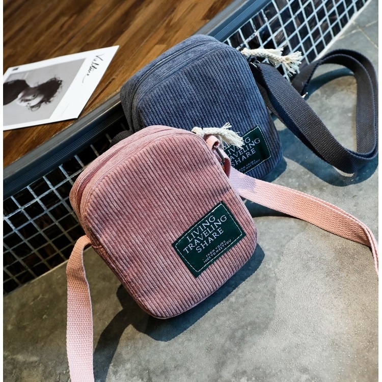 Corduroy Messenger Bag Fashion Plush Ladies Handbag Small Square Bag Mobile Phone Bag (Pink)
Corduroy Messenger Bag Fashion Plush Ladies Handbag Small Square Bag Mobile Phone Bag (Pink)