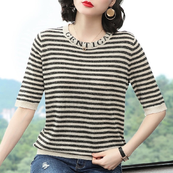 Ice Silk Knitted Round Neck Striped Mid-sleeve Shirt (Color:As Show Size:Small Type)
Ice Silk Knitted Round Neck Striped Mid-sleeve Shirt (Color:As Show Size:Small Type)