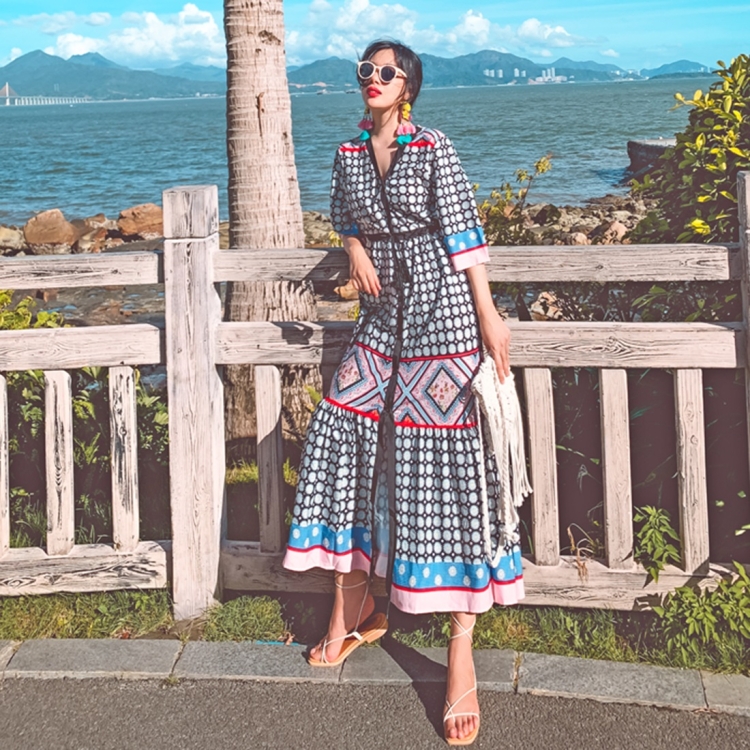Bohemian Holiday Vintage Print Color-blocking Button Cardigan Waist Lace Dress (Color:Baby Blue Size:XL)
Bohemian Holiday Vintage Print Color-blocking Button Cardigan Waist Lace Dress (Color:Baby Blue Size:XL)