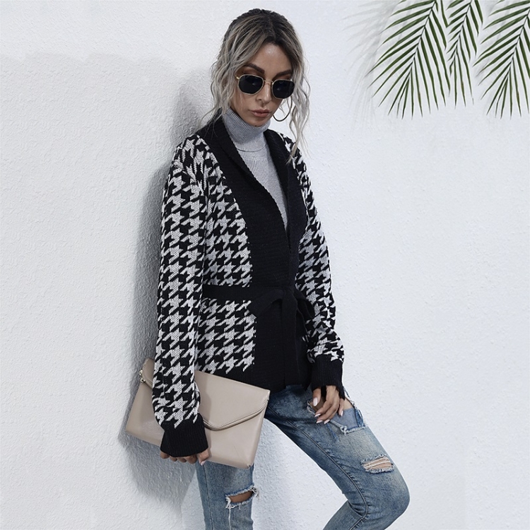 Houndstooth Casual Cardigan Sweater Slim-fit Lace-up Knitted Jacket (Color:Black Size:S)
Houndstooth Casual Cardigan Sweater Slim-fit Lace-up Knitted Jacket (Color:Black Size:S)