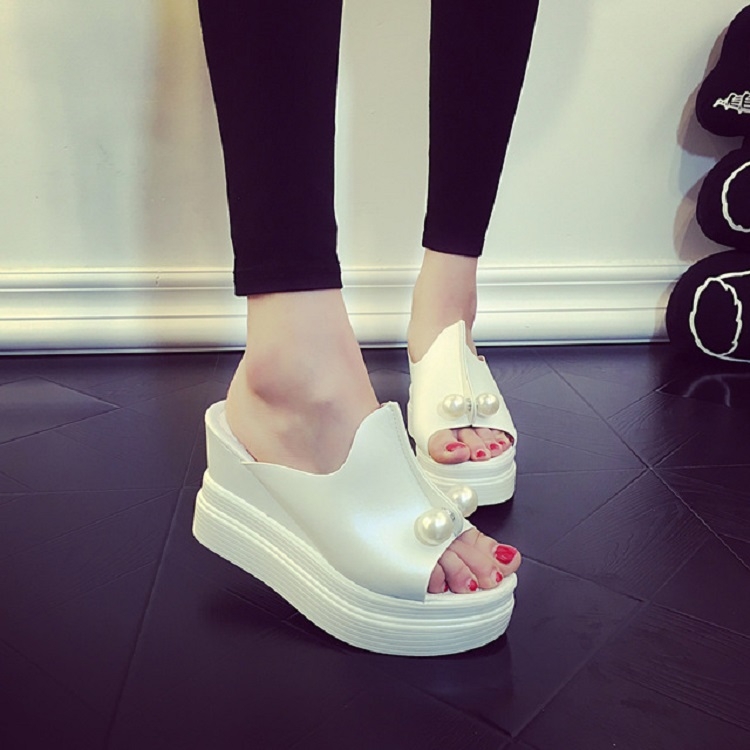 flat wedge shoes