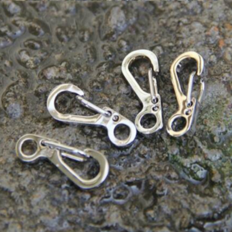 mini buckle keychain