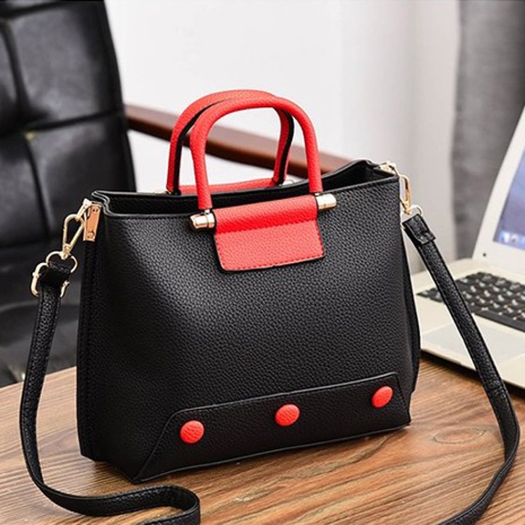 

Rivet Pattern Leisure Fashion PU Slant Shoulder Bag Handbag(Black)