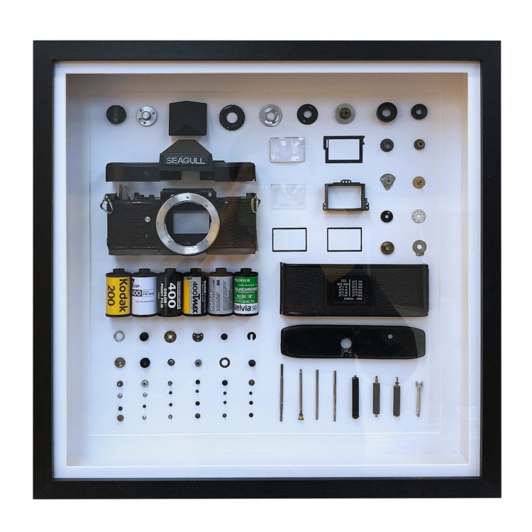 

Non-Working Display 3D Mechanical Film Camera Square Photo Frame Mounting Disassemble Specimen Frame, Model: Style 2, Random Camera Model Delivery