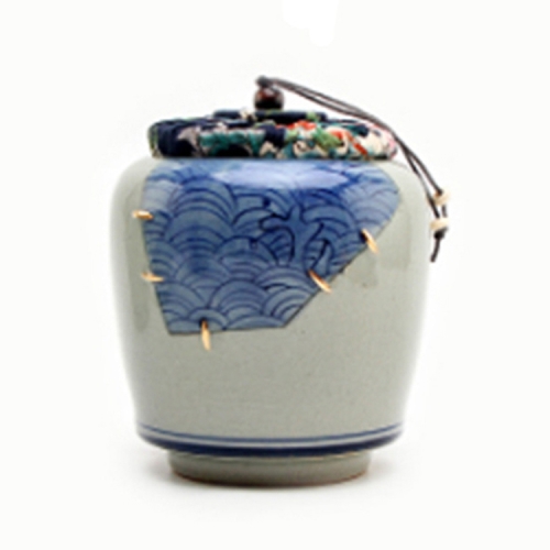 

Portable Hand-painted Antique Ceramics Tea Cans Sealed Storage Tank(Blue Waves)