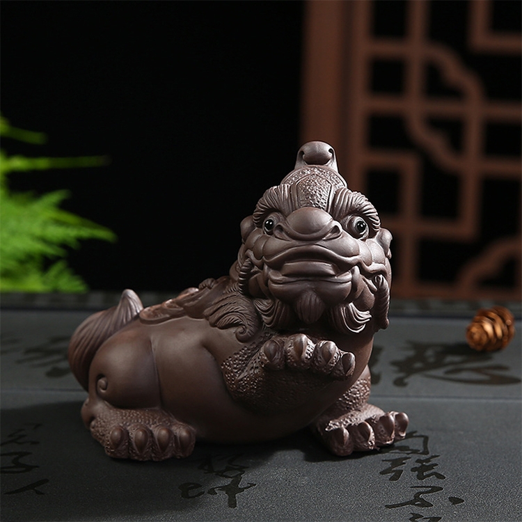 

Redware Tea Attracts Lucrative Mythical Wild Animal Handmade Tea Plate Home Decoration(Wealth god beast)