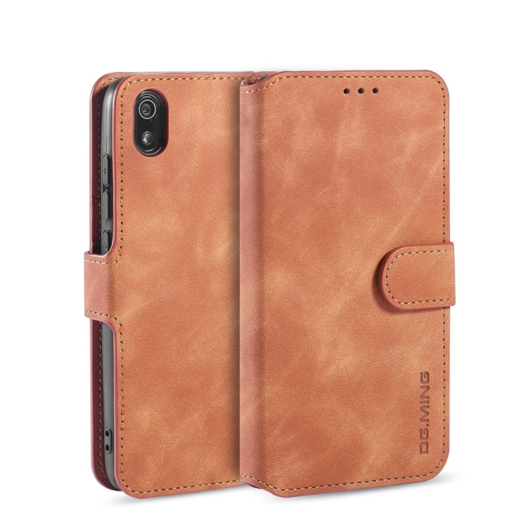 

DG.MING Retro Oil Side Horizontal Flip Case with Holder & Card Slots & Wallet for Xiaomi Redmi 7A(Brown)
