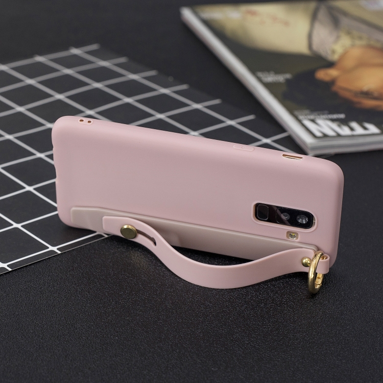 

Shockproof Solid Color TPU Case with Wristband For Galaxy A6+(Pink)