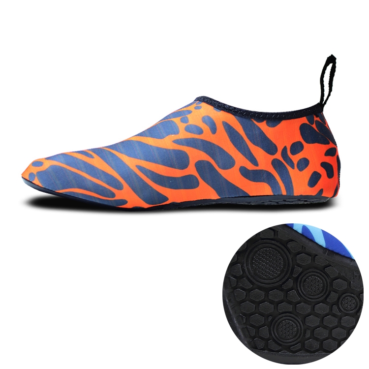 

Non-slip Wear-resisting Thick Rubber Sole Diving Shoes and Socks, One Pair, Size:M(Figured Orange)