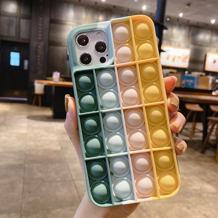 

Rat-killing Pioneer Thinking Chess Rainbow Silicone Anti-fall Protective Case For iPhone 12(Green Gold)