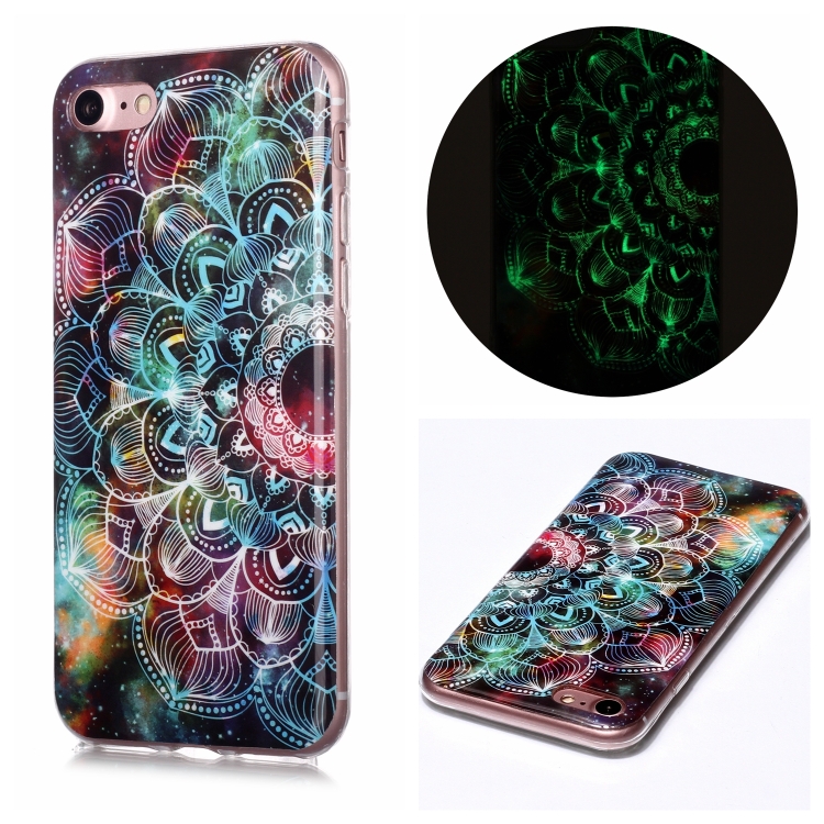 

For iPhone SE 2020 / 8 / 7 Luminous TPU Soft Protective Case(Mandala Flower)