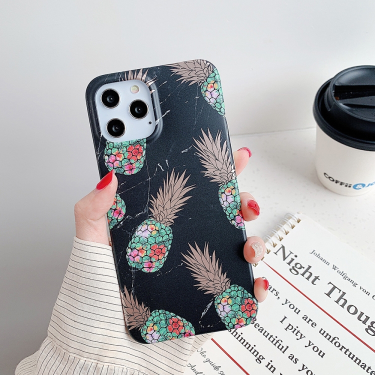 

For iPhone 12 / 12 Pro Gilding Pineapple Pattern Soft TPU Protective Case(Black)
