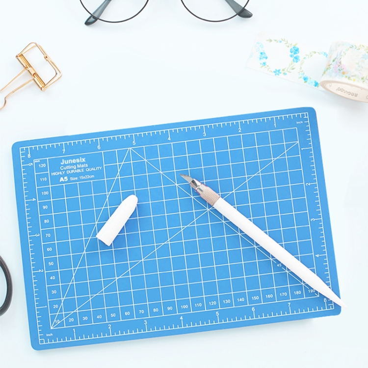 

Junesix A5 Cutting Mat Set Cutting Mat & Ruler & Carving Knife(Blue)
