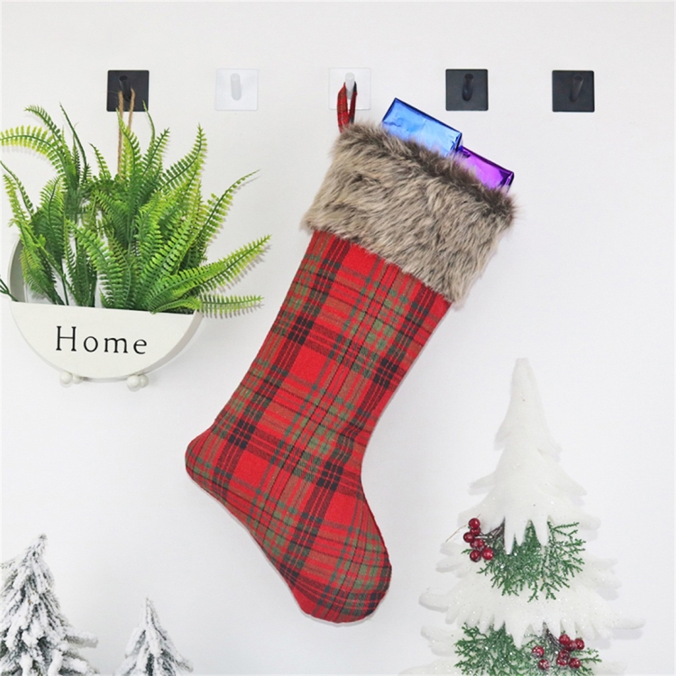 

2 PCS CX20201 Christmas Grid Plush Sock Gift Bag Christmas Tree Pendant Decoration