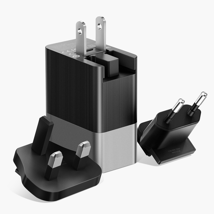 

Mcdodo CH-5341 Cube Series 5V 3.4A 3 USB Ports Travel Charger with Replaceable Plug, US / UK / EU Plug(Black)
