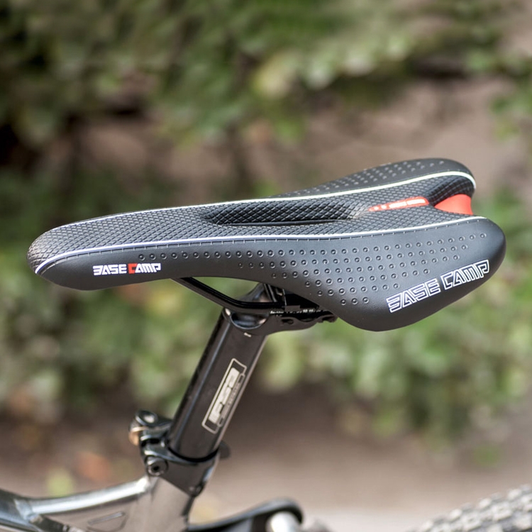 

BC-651 Road Bike Leather Seat Bicycle Hollow Seat Saddle (Black)