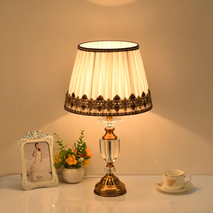 

Romantic Style Minimalist Crystal LED Desk Lamp