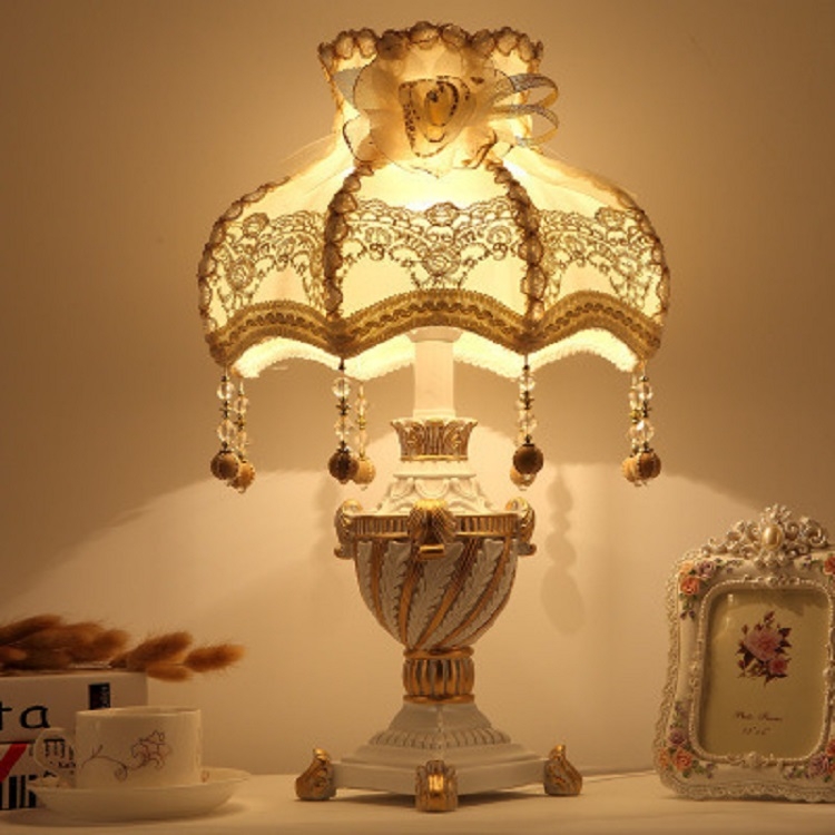 

Creative Bedroom Princess Room Warm Table Lamp Home Decoration Light, Style:Palace Style