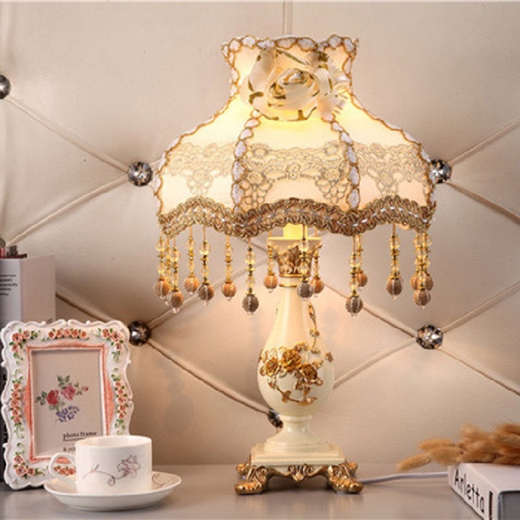 

Creative Bedroom Princess Room Warm Table Lamp Home Decoration Light, Style:Fashion Style