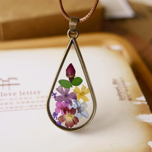 

Women Retro Handmade Natural Dried Flowers Long Necklaces Pendants 70cm
