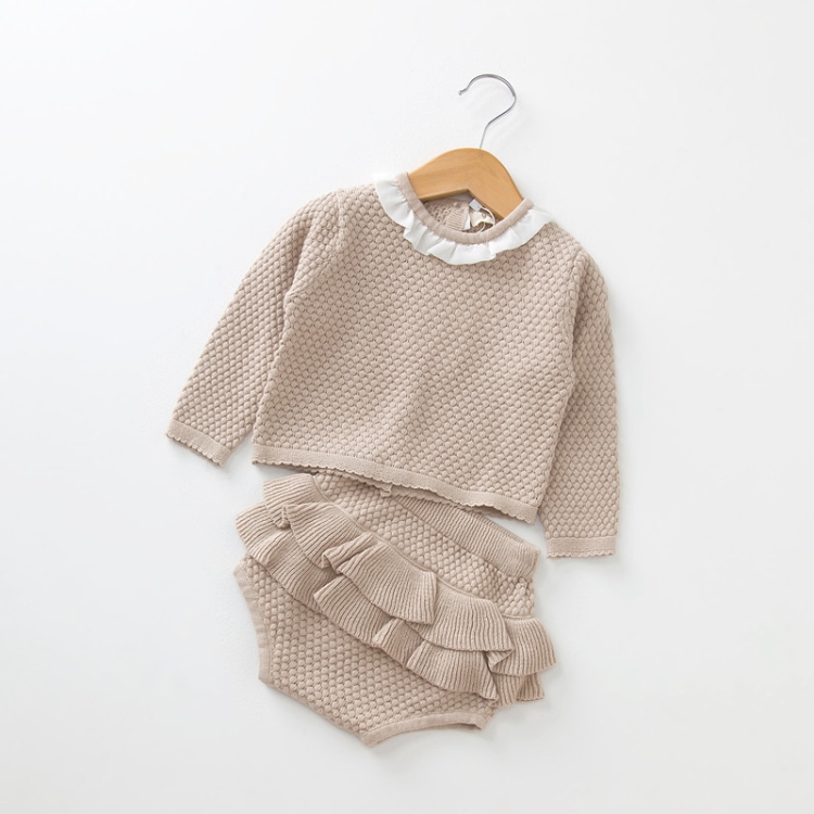 

2 in 1 Baby Autumn and Winter Knit Round Neck Ruffled Long-sleeved Sweater + Shorts Set, Height:80cm(Light Camel)
