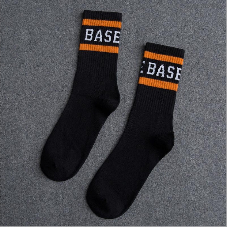 

Harajuku Hip Hop Street Skateboard Socks Man Tube Socks(Black)