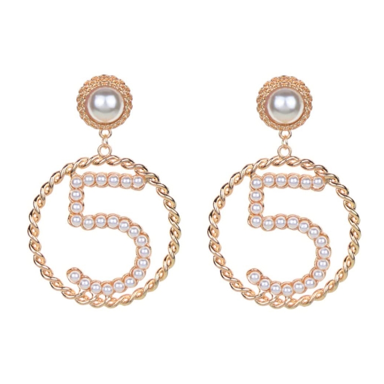 

Women Simple Metal Braided Hollow Ring Earrings Personality Number 5 Pearl Earrings(gold)