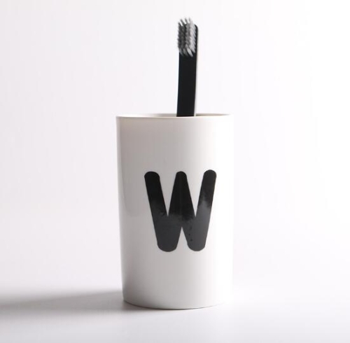 

2 PCS Letter Pattern Mouth Cup Brushing Cup Home Wash Cup Creative Toothbrush Cup(W)
