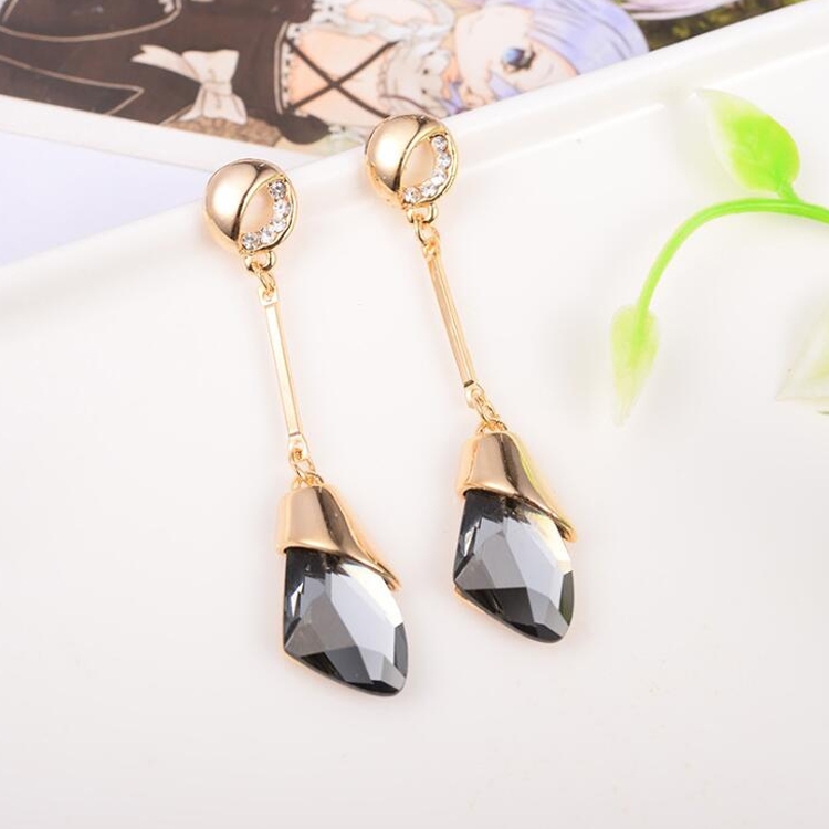 

Women Fashion Crystal Clip Earrings(Grey)