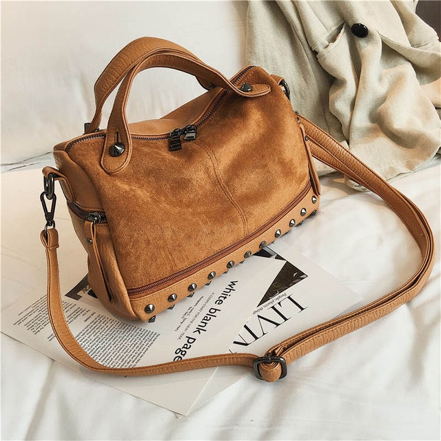 

Women Top-handle Bags with Rivets Leather Shoulder Bag Large Capacity Vintage Tote Bags(Brown)