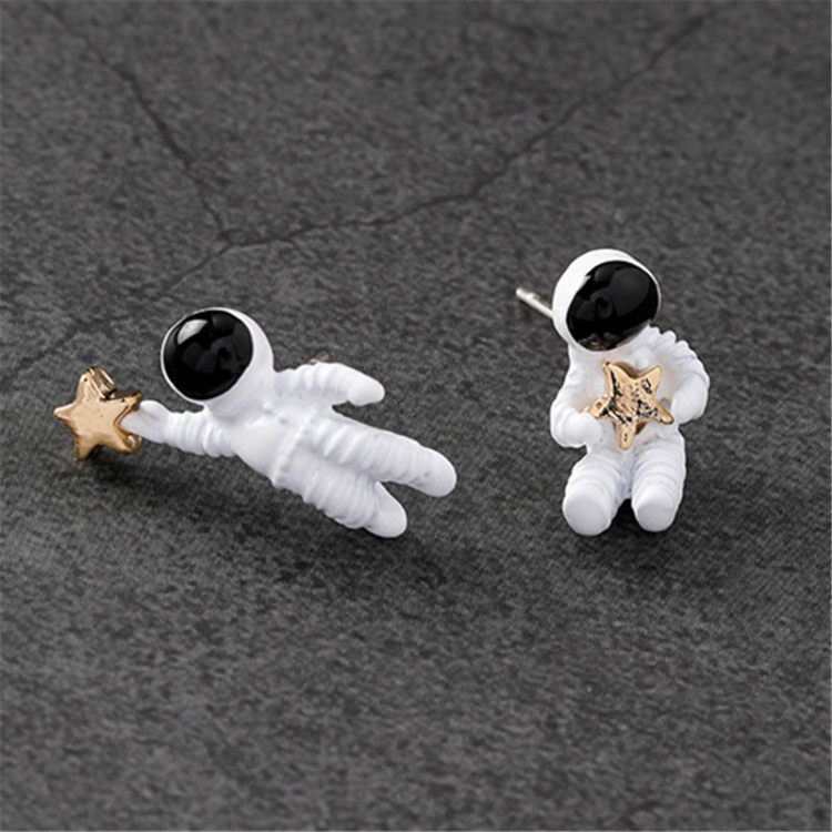 

Fashion Space Astronauts Small Stud Earrings Woman Earrings
