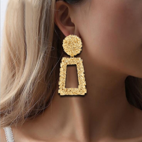 

Metal Earrings Simple Geometric Embossed Floral Earrings Retro Fashion Personality Earrings(gold)