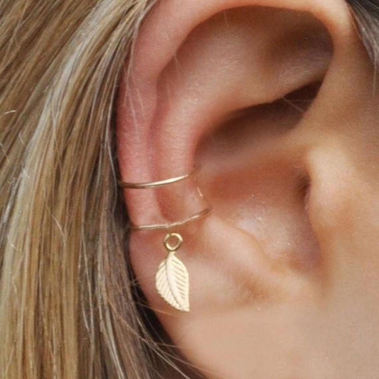 

Fashion No Pierced Ear Clip Cuff Wrap Earrings Leaf Feather Pendant Non-piercing Clip Earrings for Women Party Statement Jewelry(Gold)