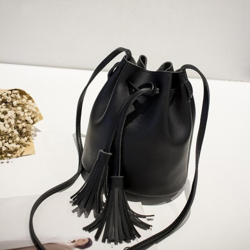 

Fringed Bags For Women Drawstring Buckets Single Women Messenger Bag(Black)