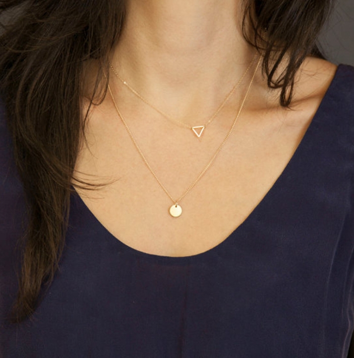 

Simple Hollow Triangle Sequins Women's Short Necklace(gold)