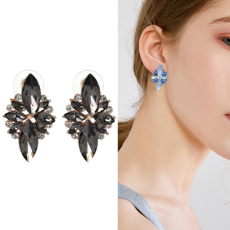 

Five-leaf Petal Crystal Earrings Pink Diamond Earrings Simple Jewelry(black)