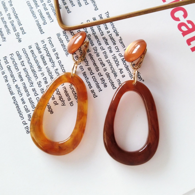 

Retro Women Big Round Geometry out Oval Clip Earrings(brown clip earring)