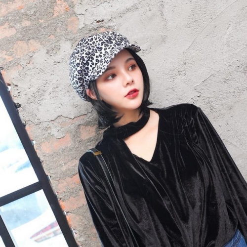 

Vintage Personality Women Wool Leopard Print Cap(white)