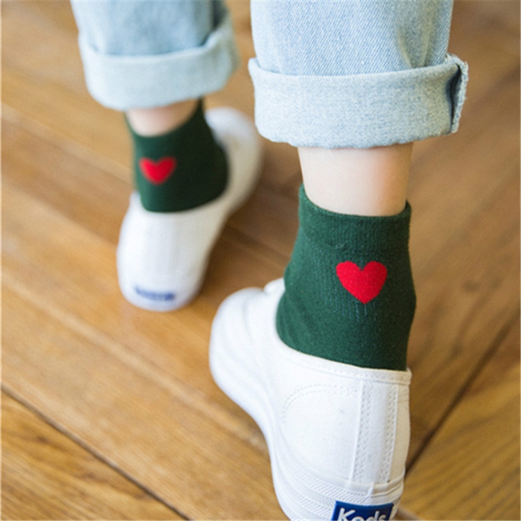 

5 Pairs Embroidered heart shape cotton lady cotton socks stack socks(Green)